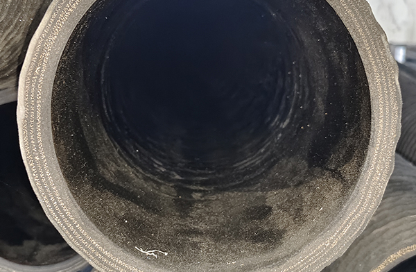 大口径钢丝输水橡胶管.jpg