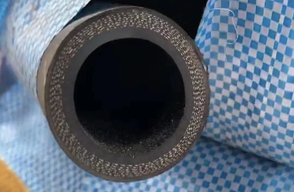 光面夹布胶管.jpg