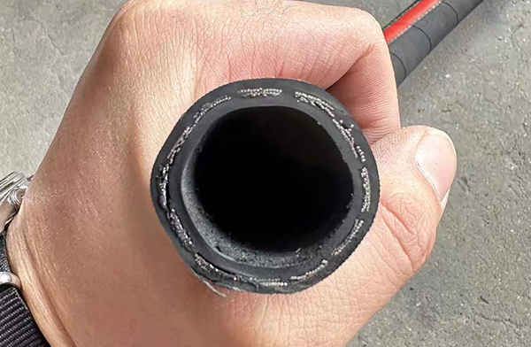 耐高温**蒸汽胶管.jpg