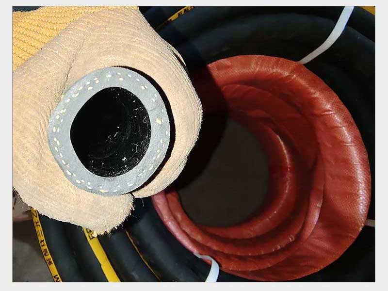 耐高温蒸汽胶管.jpg